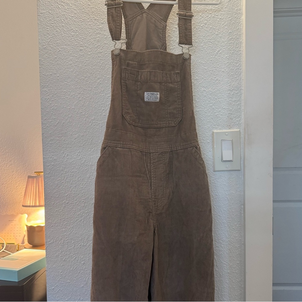 Levi’s corduroy overalls - Picture 8 of 8